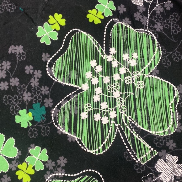 Scrub Top - Picture 3 of 5